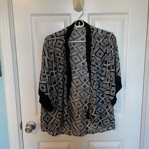 Black and white graphic kimono top